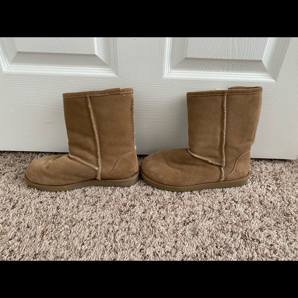 Xhilaration faux suede boots